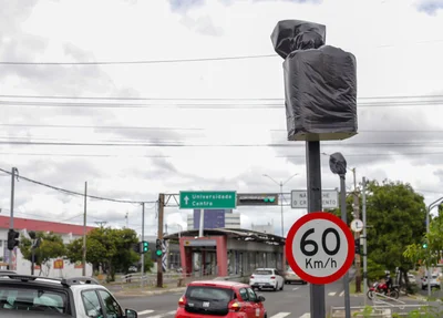 Foram isolados os radares instalados por toda a avenida