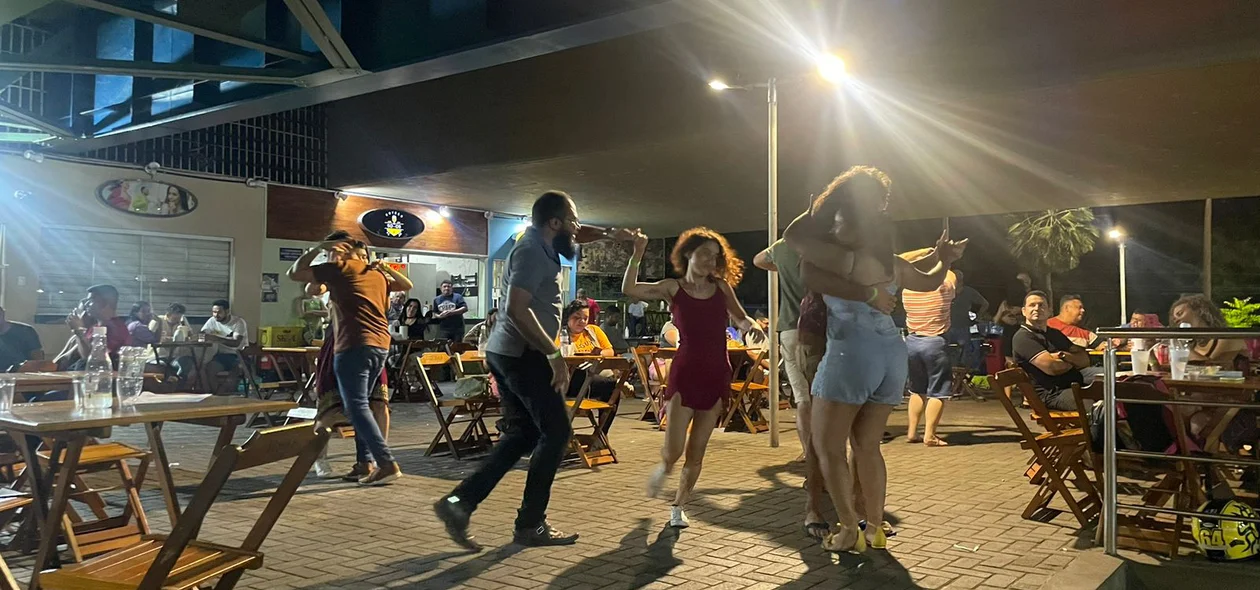 Forró Debaixo da Ponte