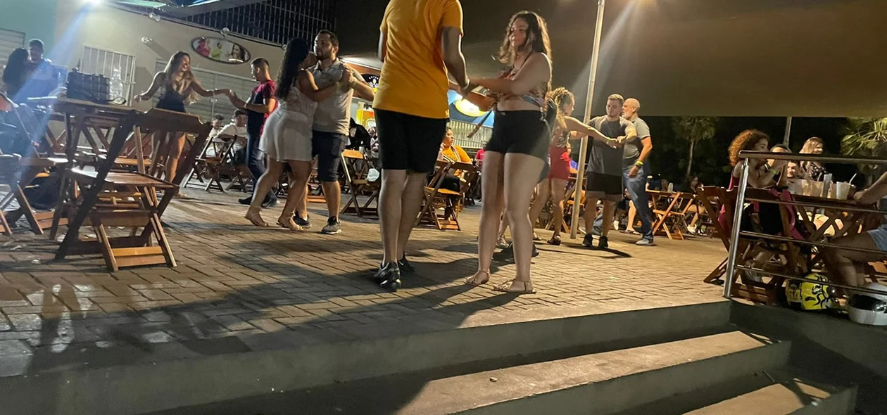 Forró Debaixo da Ponte