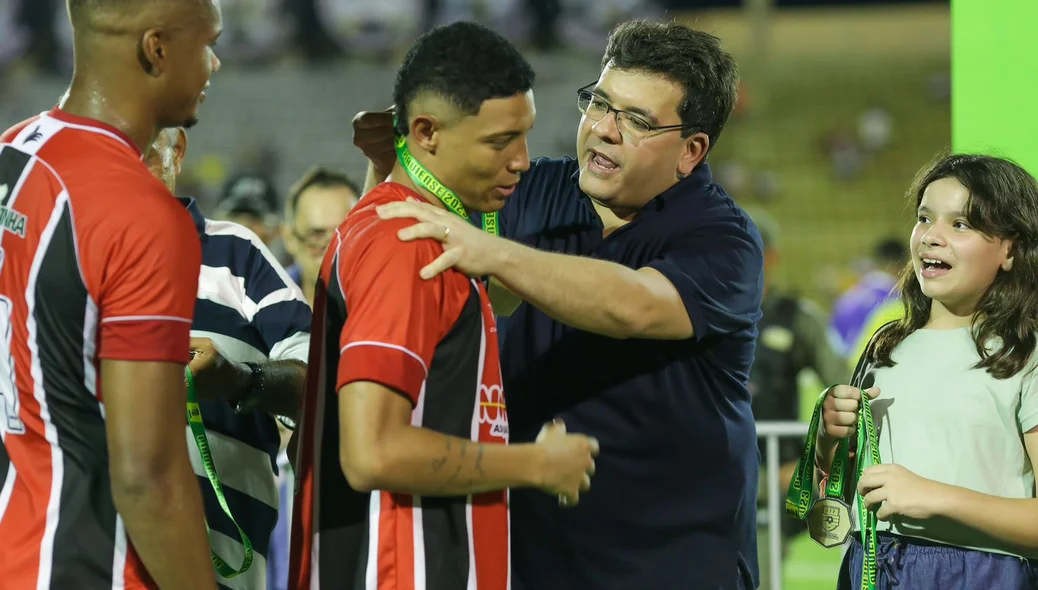 Governador Rafael Fonteles na vitória do River