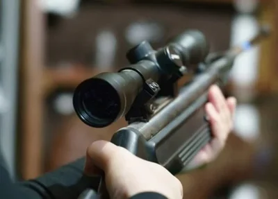 Homem mata cinco pessoas com rifle nos EUA