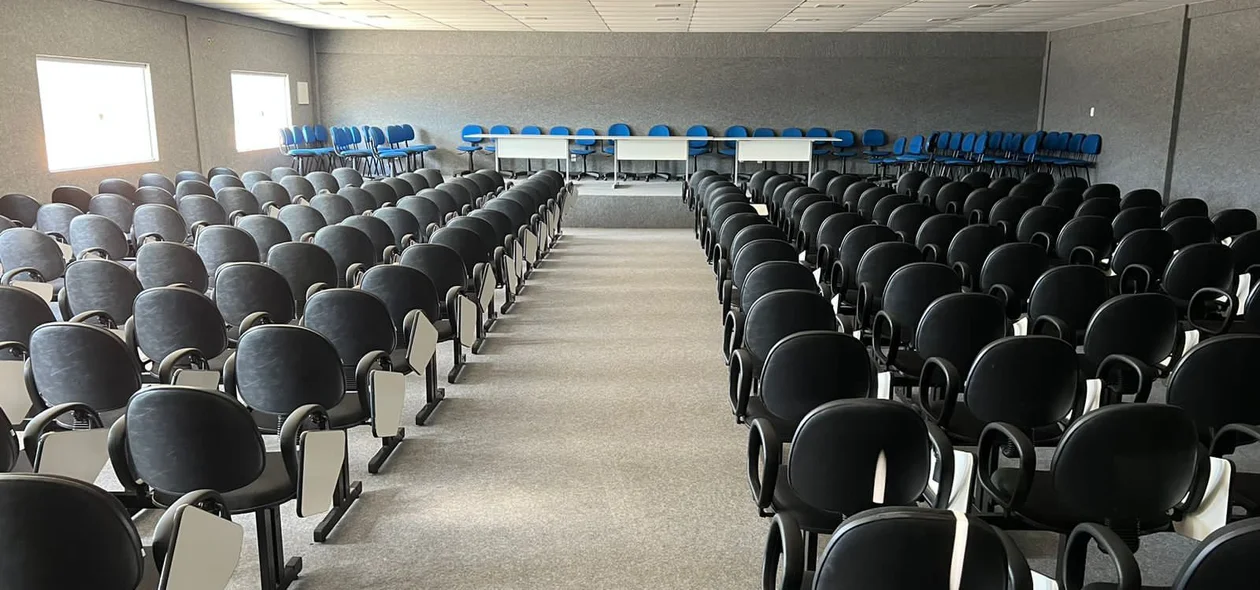 Inauguração de complexo escolar em Curimatá.