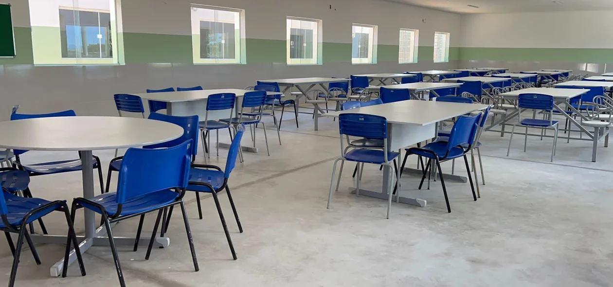 Inauguração de complexo escolar em Curimatá.