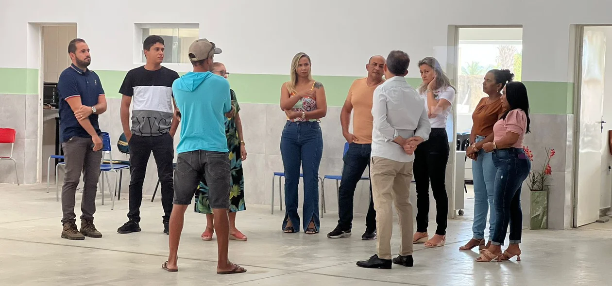 Inauguração de complexo escolar em Curimatá.