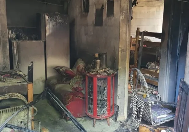 Incêndio em apartamento no Benedito Bentes deixa três mortos em Maceió