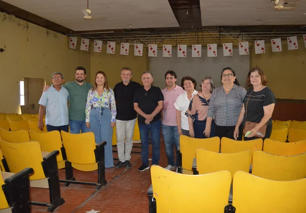 Joãozinho Félix busca apoio para reforma do Teatro dos Estudantes