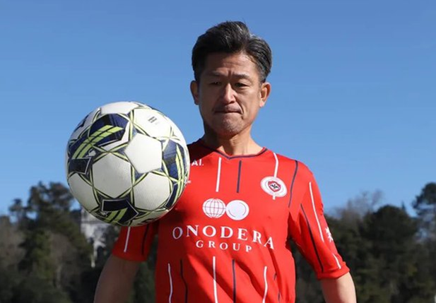 Kazu Miura estreiou aos 56 anos no Oliveirense