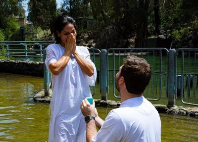 Maíra Cardi é pedida em casamento por Thiago Nigro