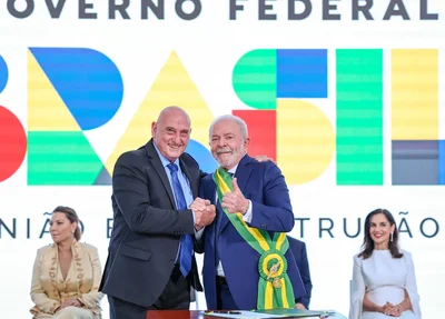 Marco Edson Gonçalves Dias e Lula