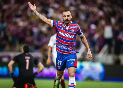 Moisés marcou duas vezes na vitória do Laion diante do Fluminense