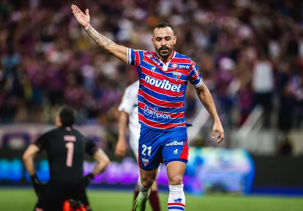 Moisés marcou duas vezes na vitória do Laion diante do Fluminense