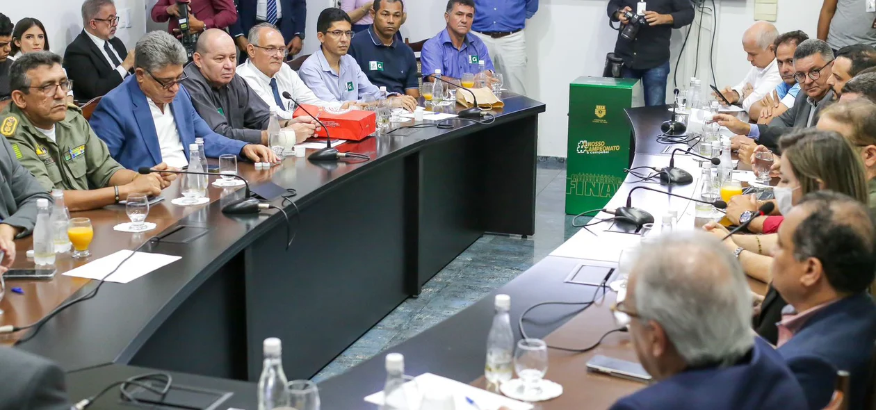 O encontro aconteceu no Karnak