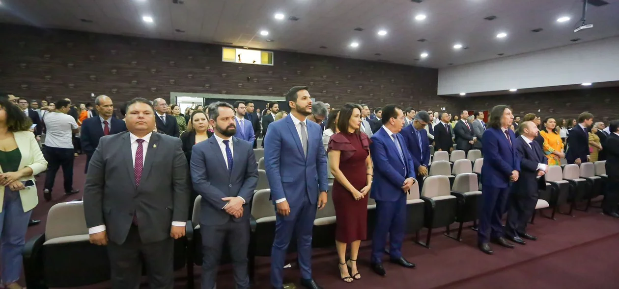 O evento contou com a presença de autoridades