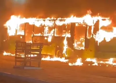 Ônibus incendiado no bairro Mocambinho