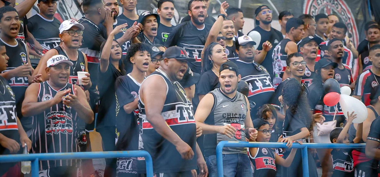 Organizada Esporão de Galo