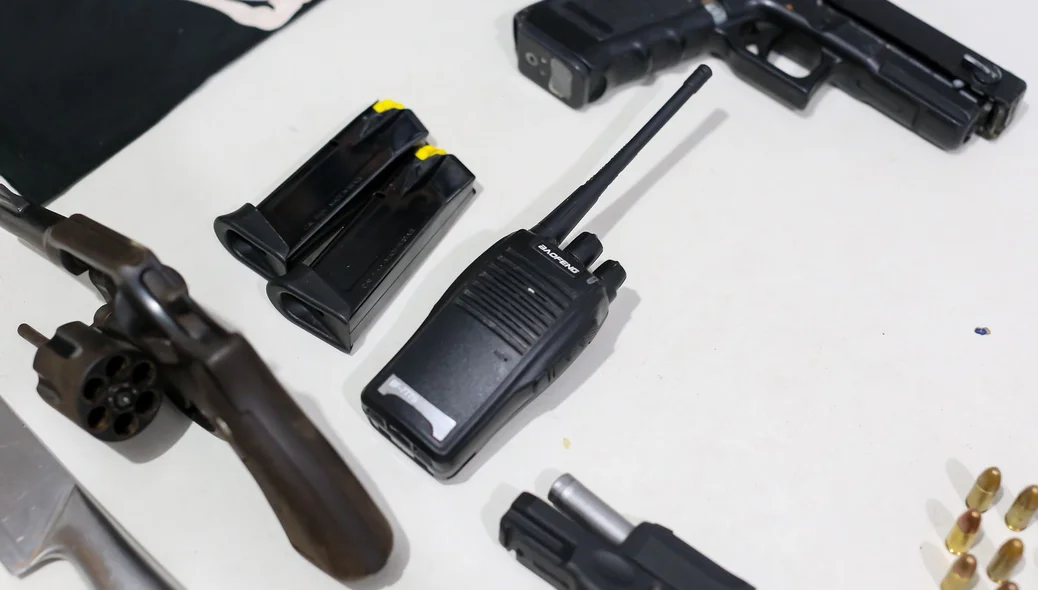 Os suspeitos integram uma facção criminosa