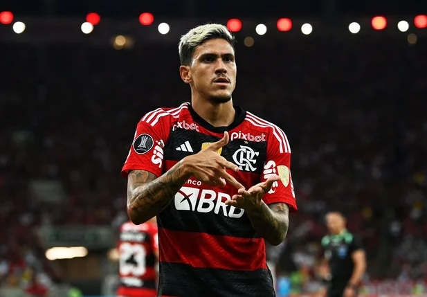 Pedro foi o homem da partida ao marcar dois gols para o Flamengo