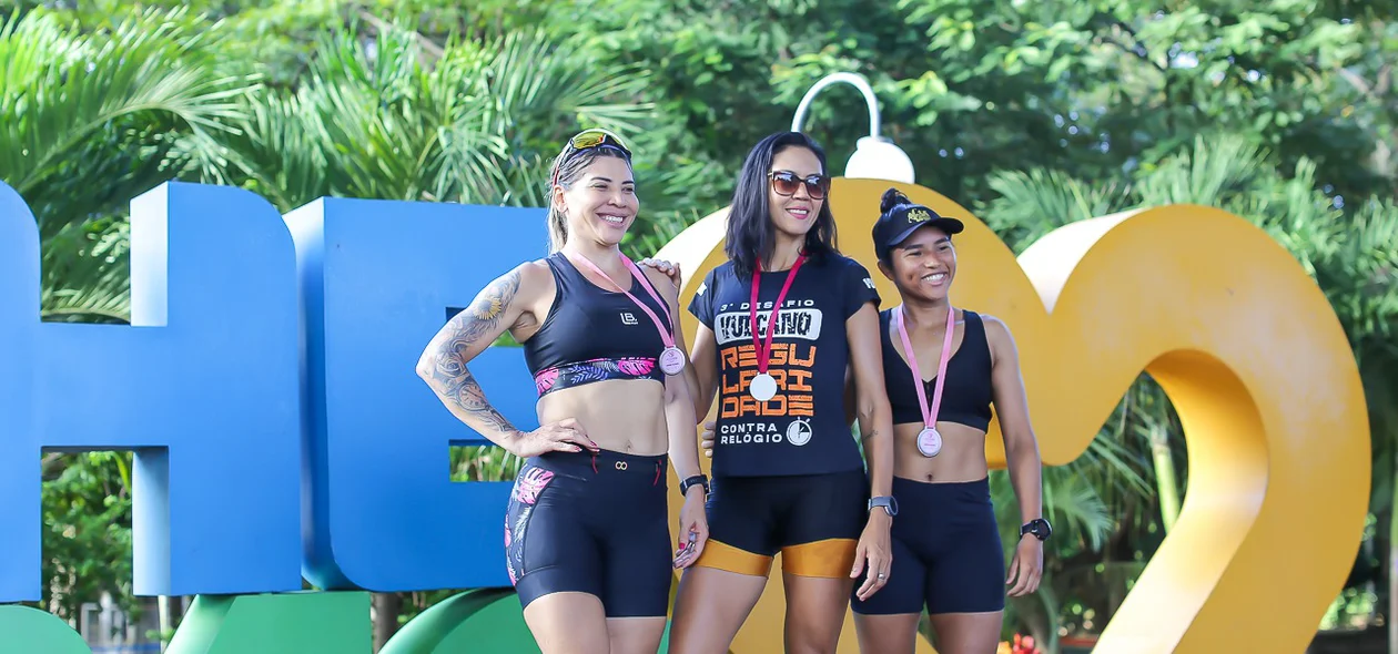 Pódio feminino da corrida solidária