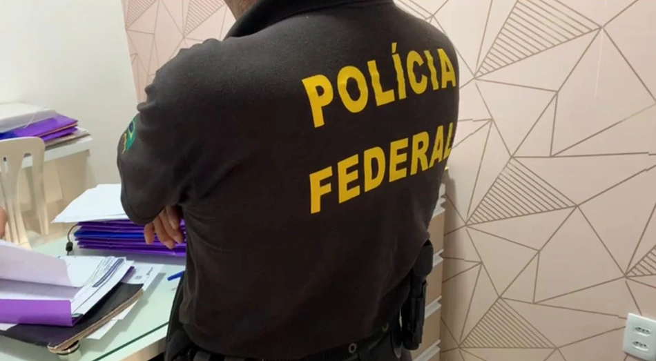 Polícia Federal cumpre mandados em Parnaíba