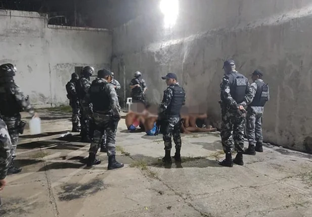 Policiais do CHOQUE e da RONE encerraram princípio de motim no CEM na zona norte de Teresina