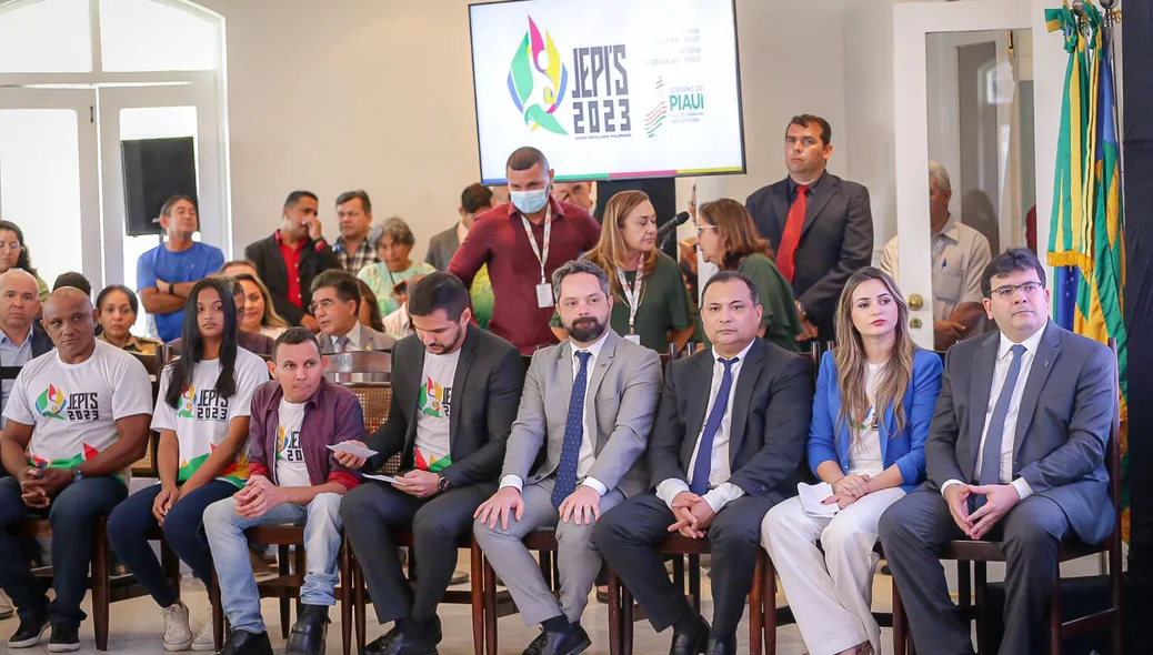 Políticos e Atletas estiveram presente na solenidade