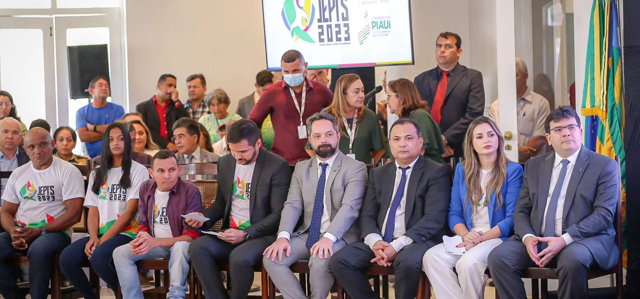 Políticos e Atletas estiveram presente na solenidade