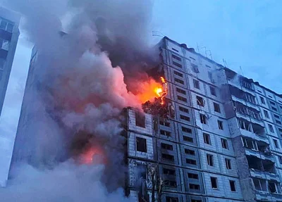 Prédio destruído na Ucrânia após ataque da Rússia