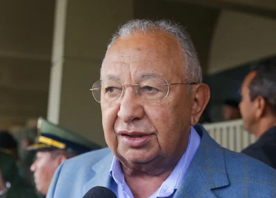 Prefeito de Teresina Dr. Pessoa em solenidade no Quartel do Comando-Geral da PM-PI