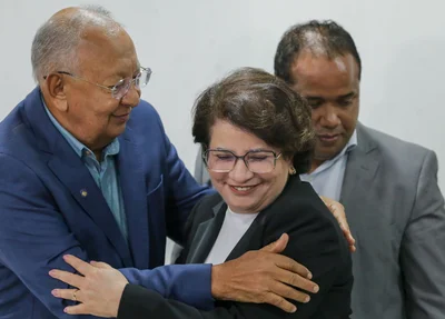 Prefeito Dr. Pessoa cumprimentou a empossada Graça Amorim
