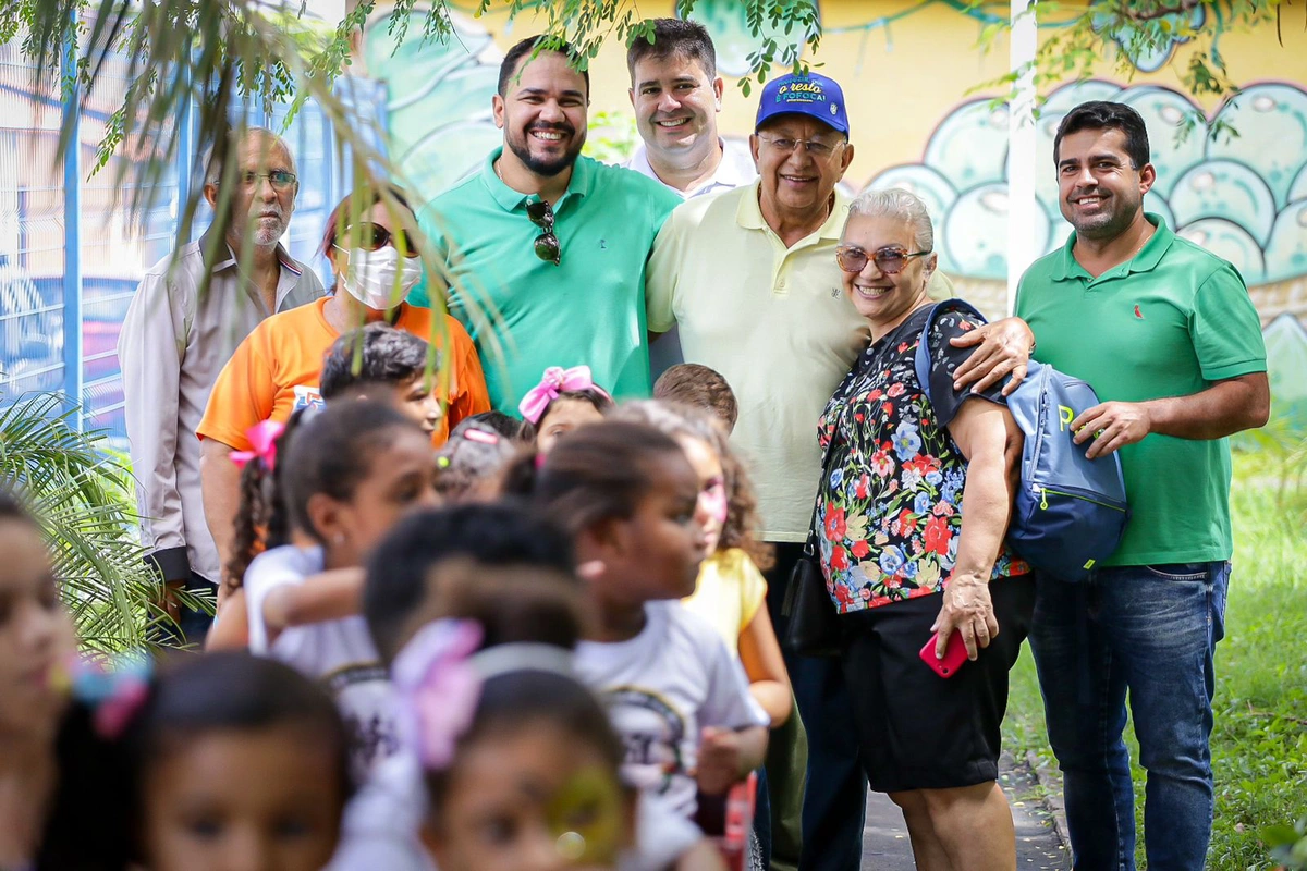 Prefeito Dr.Pessoa e o secretário do Meio Ambiente Luís André se reúnem com família da zona sul