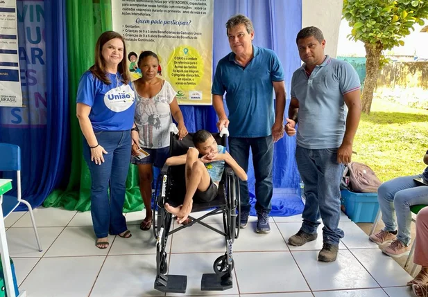 Prefeito Gustavo Medeiros e moradores do município de União