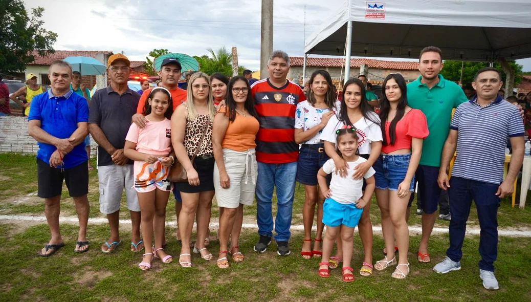 Prefeito Zé Henrique esteve presente durante amistoso