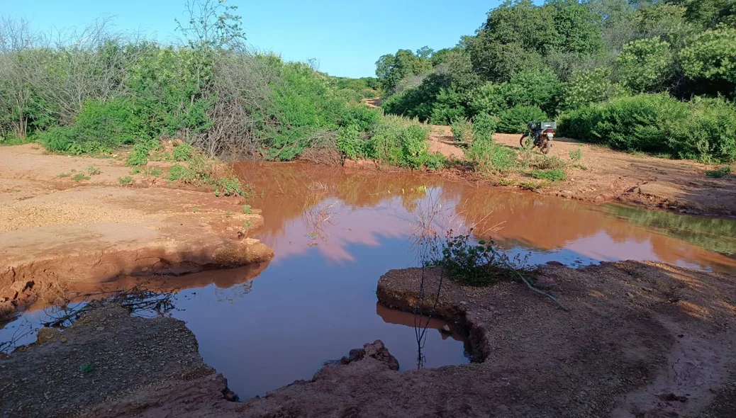 Prefeitura de Jaicós adquire bueiros para recuperação da estrada