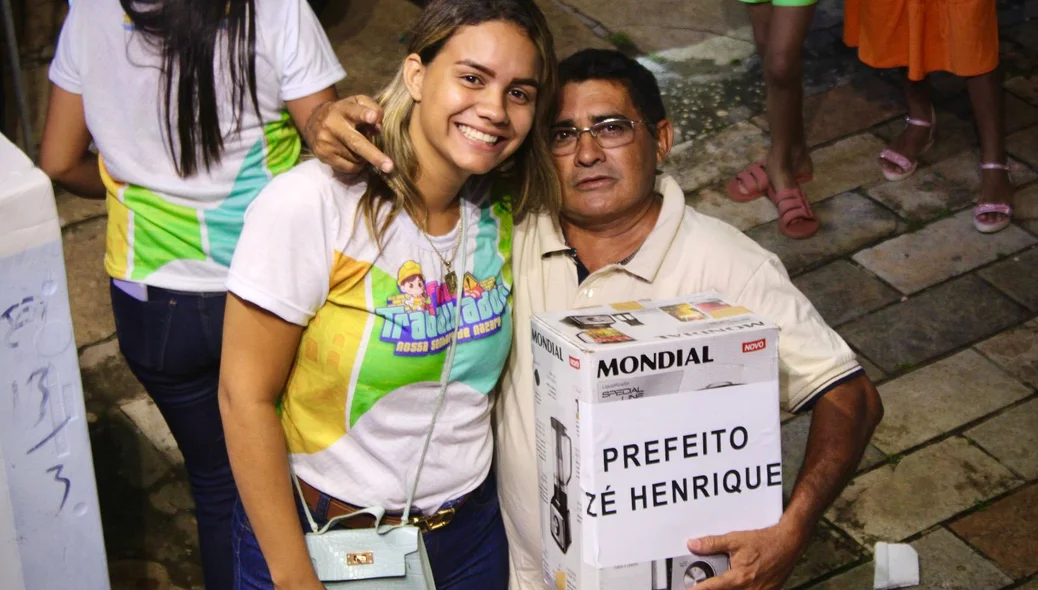 Prefeitura realiza sorteio de brindes para a população