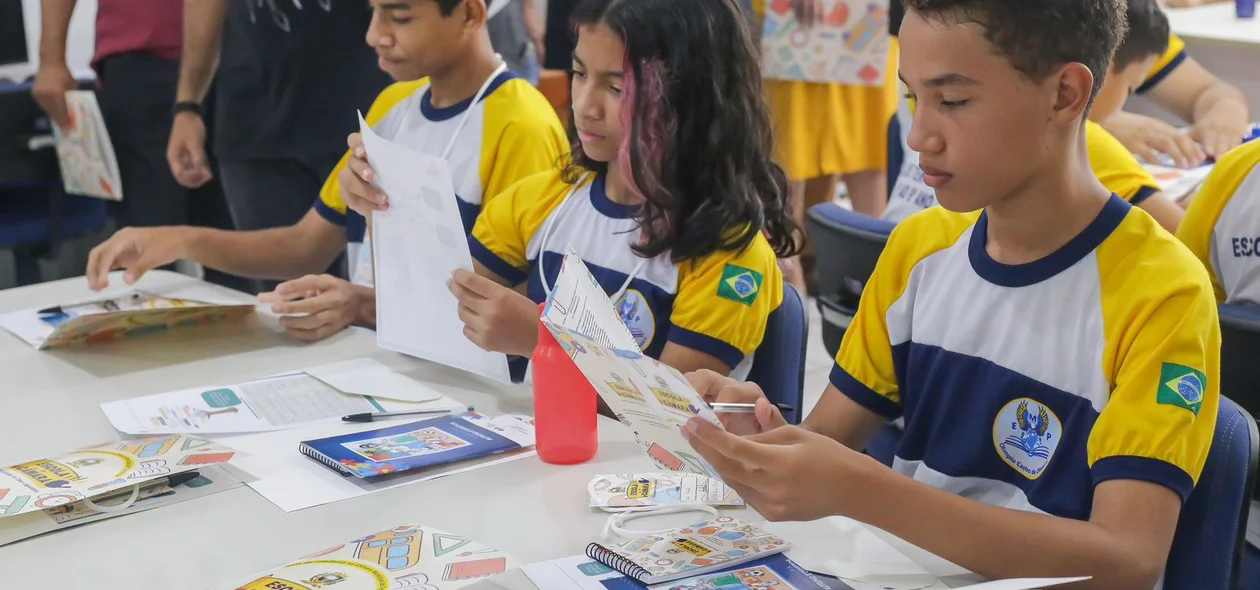 Projeto “Escola na Câmara” levou alunos na Câmara