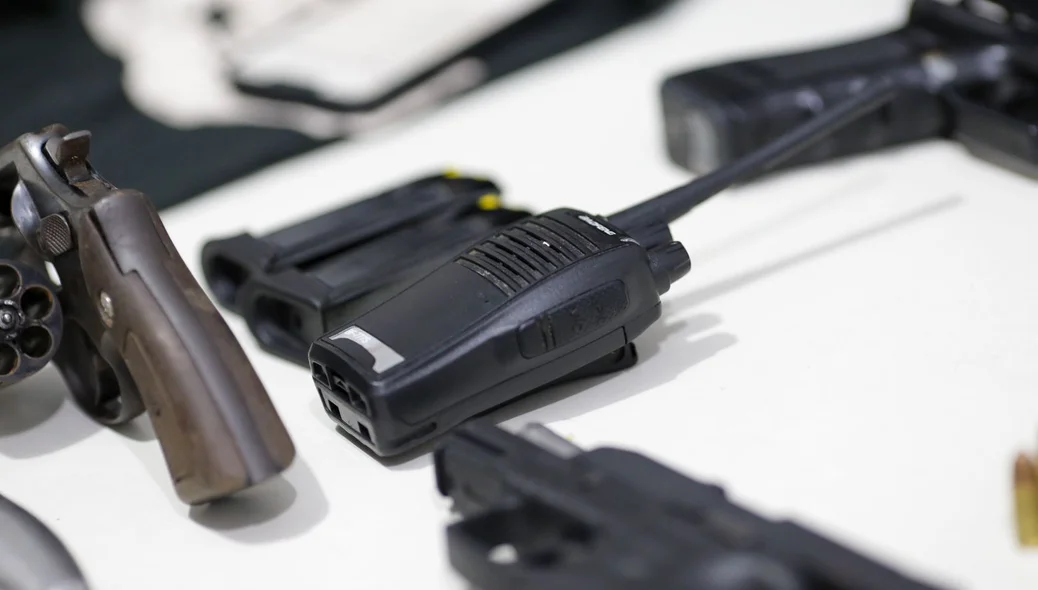 Radios comunicadores dos criminosos