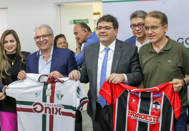 Rafael Fonteles confirmou presença na final do Piauiense 2023