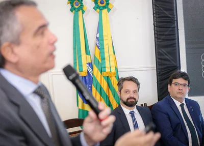 Rafael Fonteles e equipe de Governo