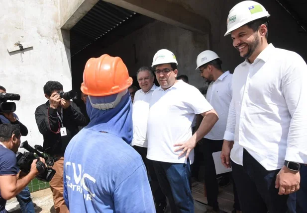 Rafael Fonteles visita obras da Unidade Escolar Senador Chagas Rodrigues