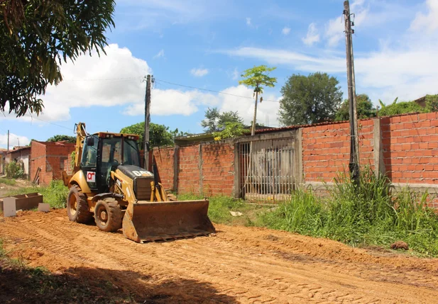 Saad Sul inicia recuperação de pavimento na Vila Irmã Dulce