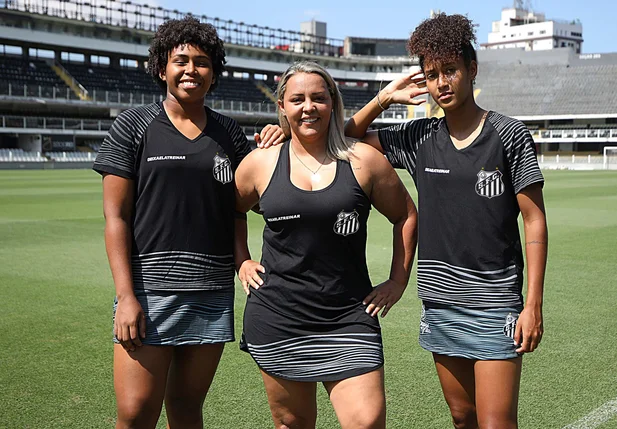 Santos e Deixa Ela Treinar fecham parceria para uniformes das Sereias da Vila