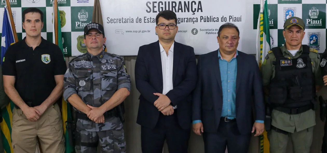 Secretário Chico Lucas durante entrevista coletiva