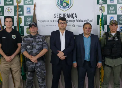 Secretário Chico Lucas durante entrevista coletiva