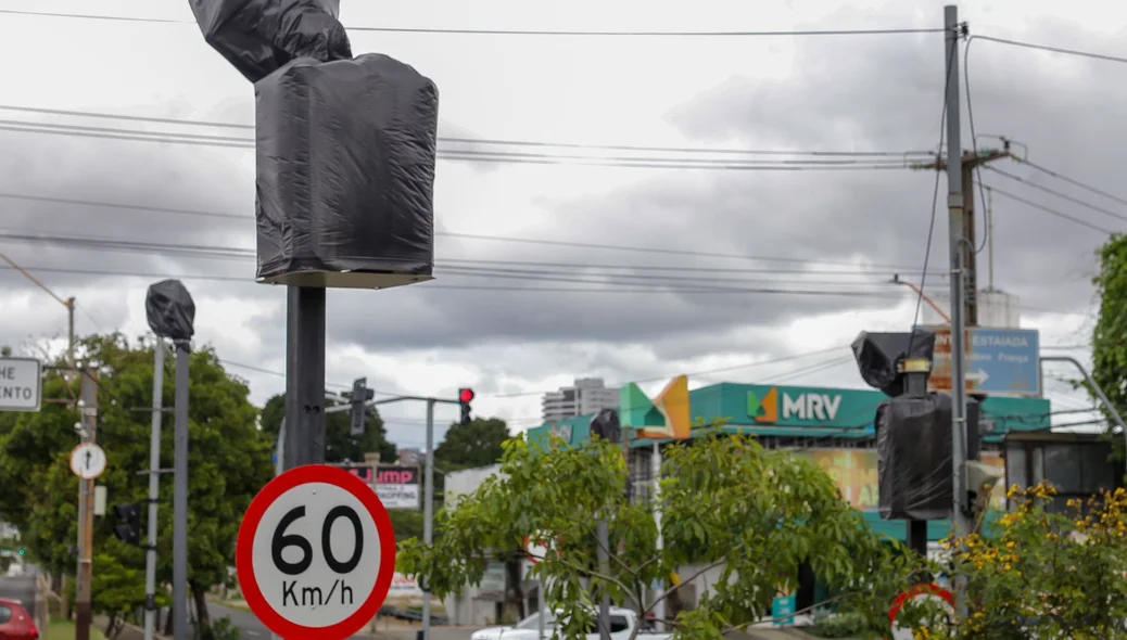 Sensores no cruzamento com a Avenida Homero Castelo Branco