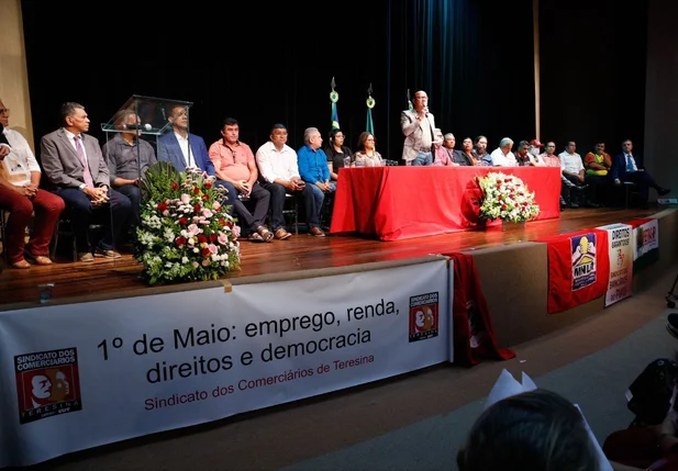 Sessão solene em homenagem ao Dia do Trabalhador na Alepi
