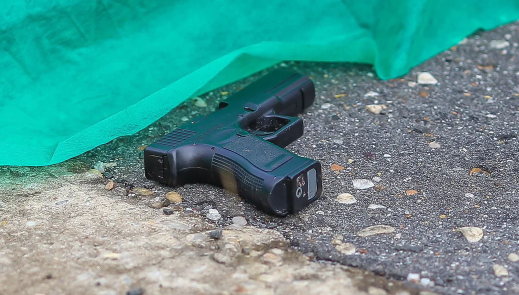 Simulacro usado pelo bandido