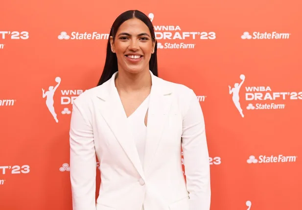 Stephanie Soares vai jogar pelo Dallas Wings na WNBA