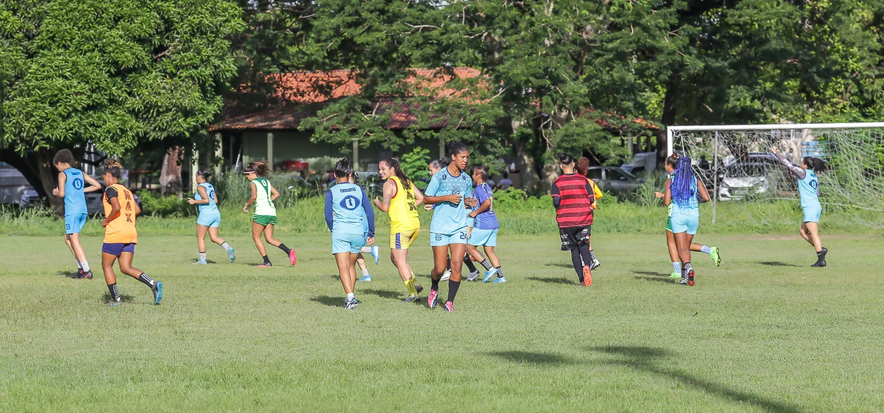 Time vem treinando forte em busca da classificação
