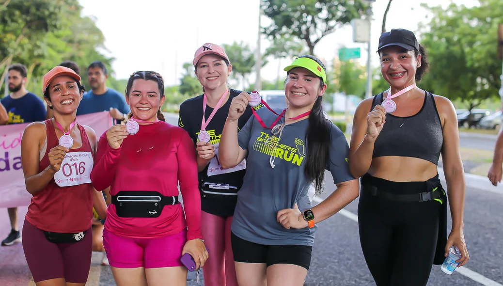 Todos os participantes receberam medalhas