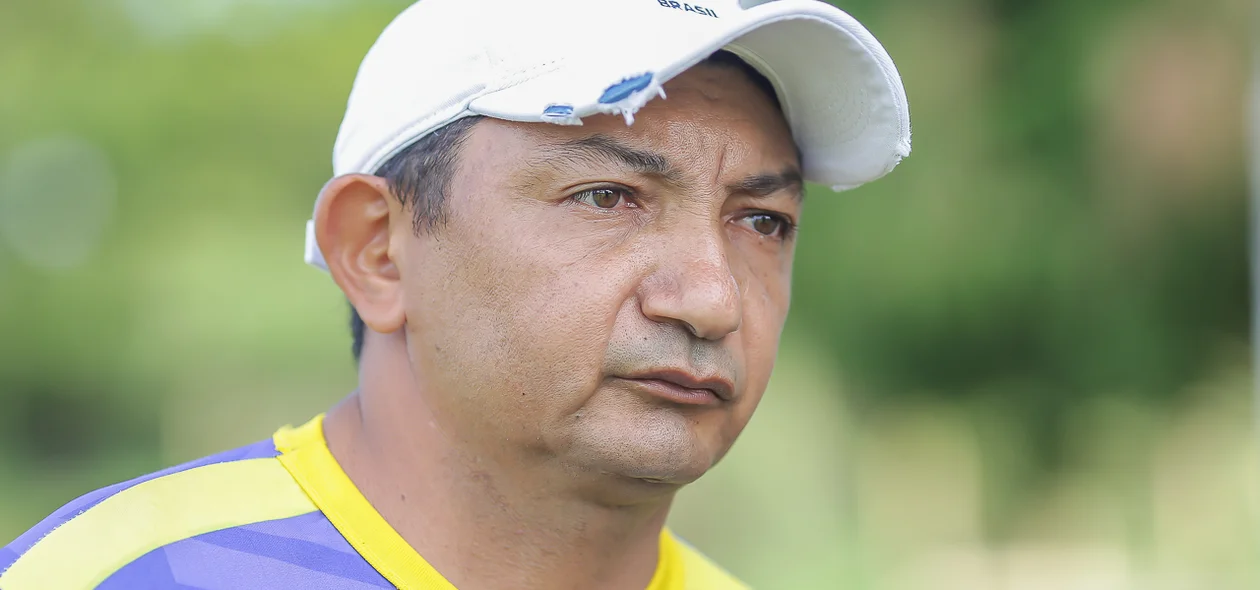 Topó, técnico do Tiradentes-PI